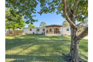 4160 Hidden Lakes Drive, Mims, FL 32754 - MLS#1072201