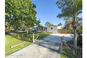 4160 Hidden Lakes Drive, Mims, FL 32754 - MLS#1072201