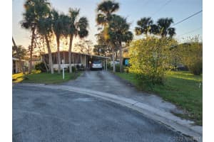 17 Zinnia Trail, Palm Coast, FL 32164 - MLS#1072233