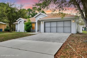 587 Dixon Road, Palm Bay, FL 32907 - MLS#1072462