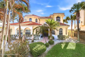 5565 S Highway A1a, Melbourne Beach, FL 32951 - MLS#1072596