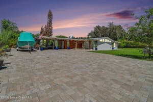 2207 Poinsettia Drive, DeLand, FL 32724 - MLS#1072617