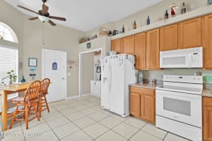 2101 Chinaberry Circle, Palm Bay, FL 32909 - MLS#1072620