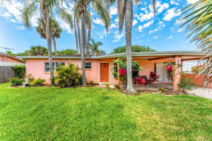 214 Orlando Avenue, Cocoa Beach, FL 32931 - MLS#1072726