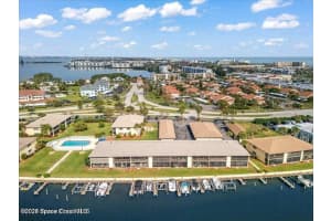325 Banana River Drive, Merritt Island, FL 32952 - MLS#1072752