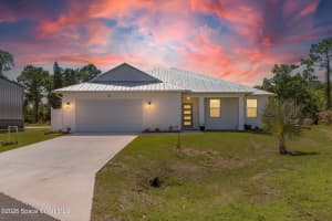 290 Dobbins Road, Palm Bay, FL 32907 - MLS#1072845