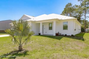 290 Dobbins Road, Palm Bay, FL 32907 - MLS#1072845