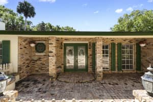 6235 4th Street, Vero Beach, FL 32968 - MLS#1072884