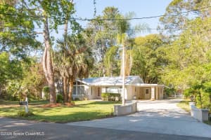 693 Pine Road, Melbourne Village, FL 32904 - MLS#1073020