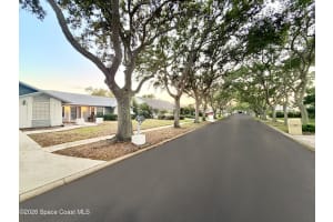 107 Windward Way, Indian Harbour Beach, FL 32937 - MLS#1073067