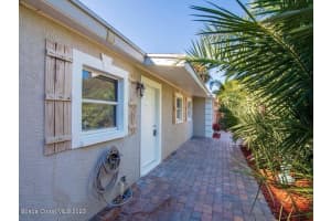 703 5th Place, Vero Beach, FL 32962 - MLS#1073093