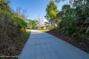 3740 Fox Lake Road, Titusville, FL 32796 - MLS#1073154