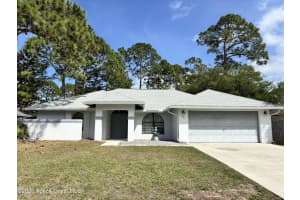 221 Seahorse Circle, Palm Bay, FL 32909 - MLS#1073316