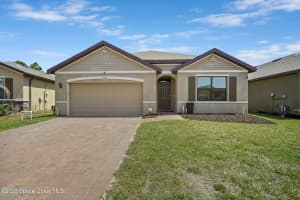 927 Remington Green Drive, Palm Bay, FL 32909 - MLS#1073348