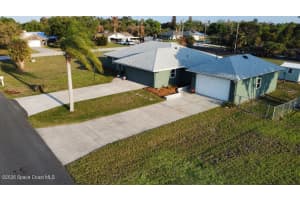 9010 Central Avenue, Sebastian, FL 32976 - MLS#1073381