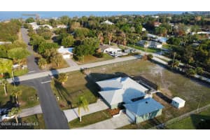 9010 Central Avenue, Sebastian, FL 32976 - MLS#1073381