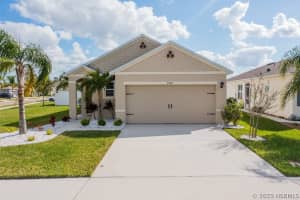 484 Bridgeport Avenue, Palm Bay, FL 32907 - MLS#1073482