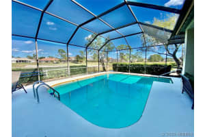 5011 Dixie Highway, Palm Bay, FL 32905 - MLS#1073494