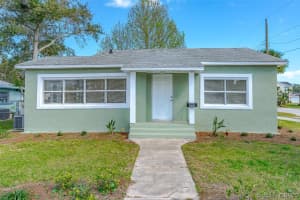 1029 Canfield Circle, Palm Bay, FL 32909 - MLS#1073735