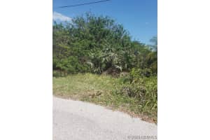 987 Sonesta Avenue, Palm Bay, FL 32905 - MLS#1073799