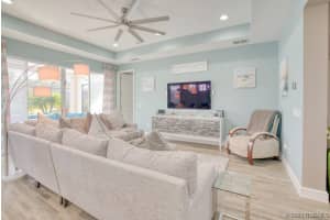 1614 Earlham Avenue, Palm Bay, FL 32907 - MLS#1073865