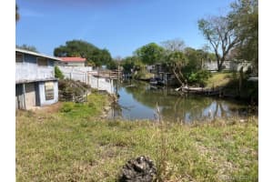 1800 Charlesmont Drive, Indialantic, FL 32903 - MLS#1073920