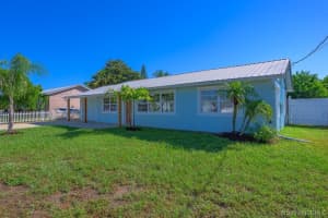 696 Las Palmas Way, Melbourne, FL 32940 - MLS#1073936