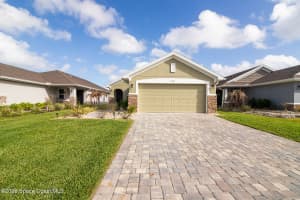 1061 Canfield Circle, Palm Bay, FL 32909 - MLS#1073962