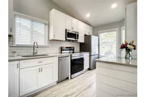 2407 Dunbar Avenue, Melbourne, FL 32901 - MLS#1074179