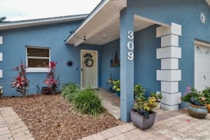 670 Cedar Side Circle, Palm Bay, FL 32905 - MLS#1074942