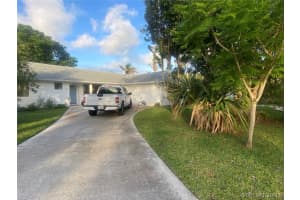 655 Kenwood Court, Satellite Beach, FL 32937 - MLS#1074958