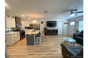 4050 Alamanda Key Drive, Melbourne, FL 32901 - MLS#1075142