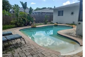 1320 Dixie Lane, St. Petersburg, FL 33705 - MLS#1075397