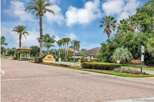 1635 Par Street, Palm Bay, FL 32905 - MLS#1075419