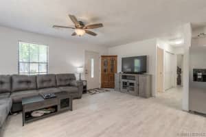 1635 Par Street, Palm Bay, FL 32905 - MLS#1075420
