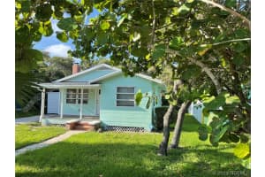 245 Lauren Court, Merritt Island, FL 32952 - MLS#1075446