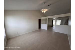 818 Seven Gables Circle, Palm Bay, FL 32909 - MLS#1075493