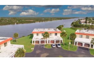 1698 Kendall Pointe Place, Melbourne, Fl 32935, Melbourne