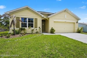 1563 Leeward Avenue, Palm Bay, FL 32909 - MLS#1075599