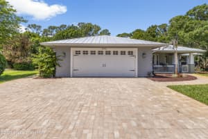 5870 39th Lane, Vero Beach, FL 32966 - MLS#1075725