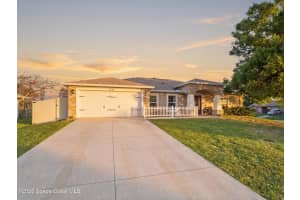 1201 Roslyn Avenue, Palm Bay, FL 32907 - MLS#1075729