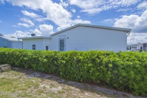 7669 Chasta Road, Micco, FL 32976 - MLS#1075750