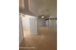 633 Whitfield Way, Port St. Lucie, FL 34986 - MLS#1075781
