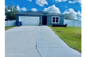 614 Lynbrook Street, Palm Bay, FL 32907 - MLS#1075921