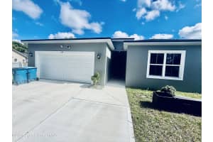 614 Lynbrook Street, Palm Bay, FL 32907 - MLS#1075921