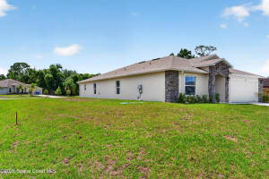 694 Airoso Road, Palm Bay, FL 32909 - MLS#1075957