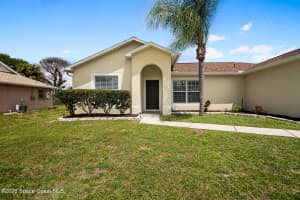 427 Davidson Street, Palm Bay, FL 32909 - MLS#1076036