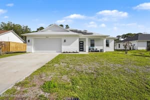 1444 Seeley Circle, Palm Bay, FL 32907 - MLS#1076149