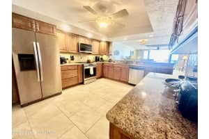 401 Jimmy Buffett Mem Highway, Satellite Beach, FL 32937 - MLS#1076182
