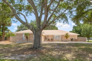 380 Narragansett Street, Palm Bay, FL 32907 - MLS#1076339